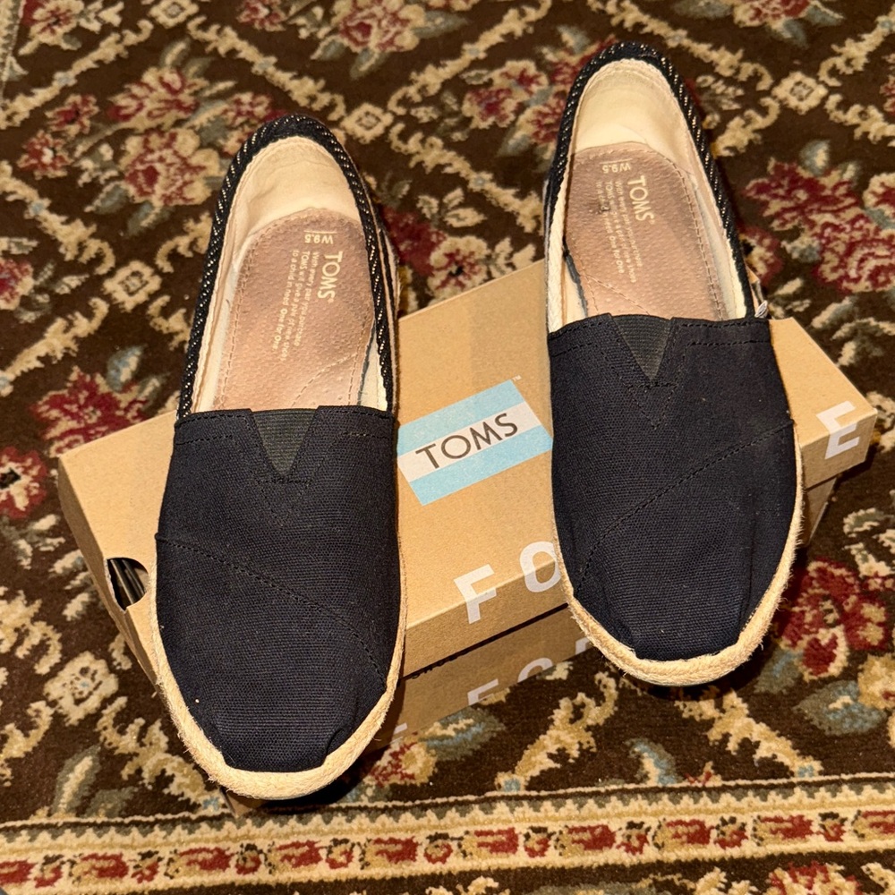 TOMS Women's Classic Black Stripe University Canvas Slip-On Loafers
